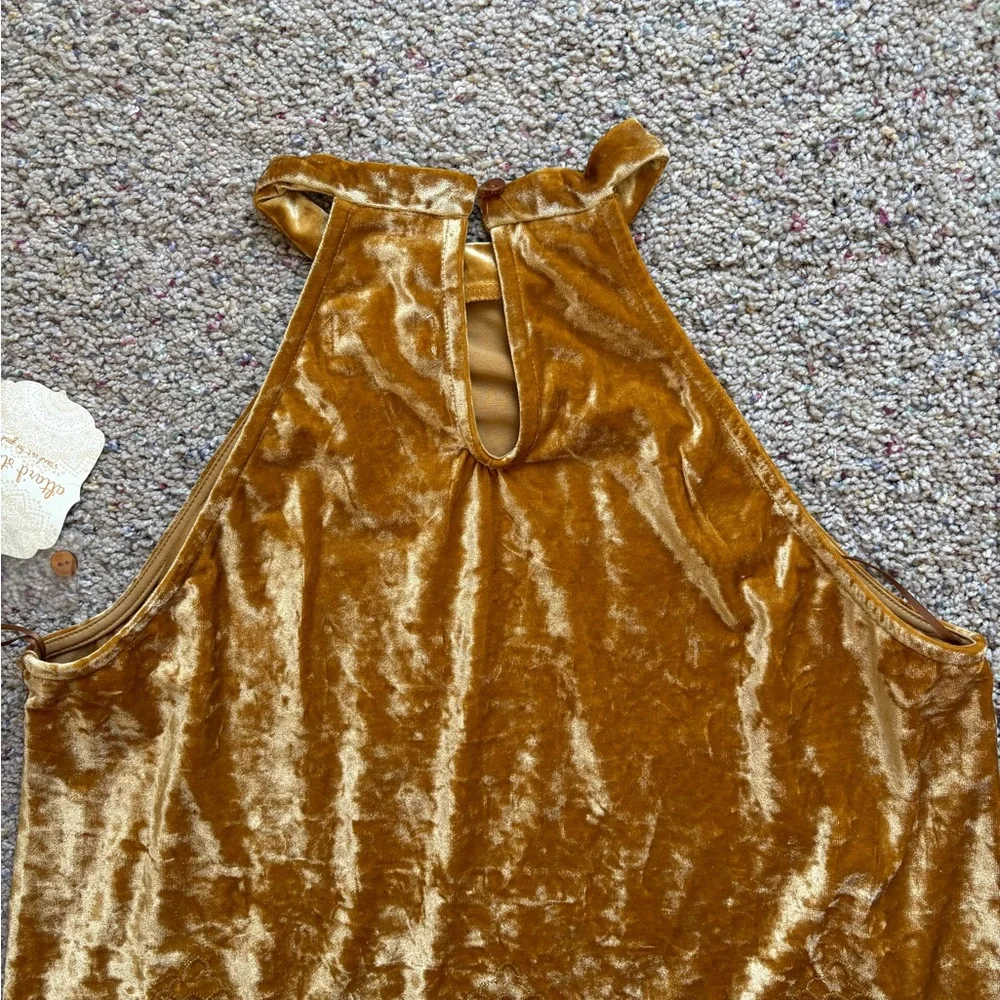 Altar’d State Velvet Goldenrod Halter Top Size Medium NWT - Picture 9 of 15